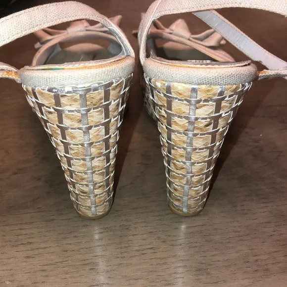 White House Black market grey wedges - Picture 3 of 6